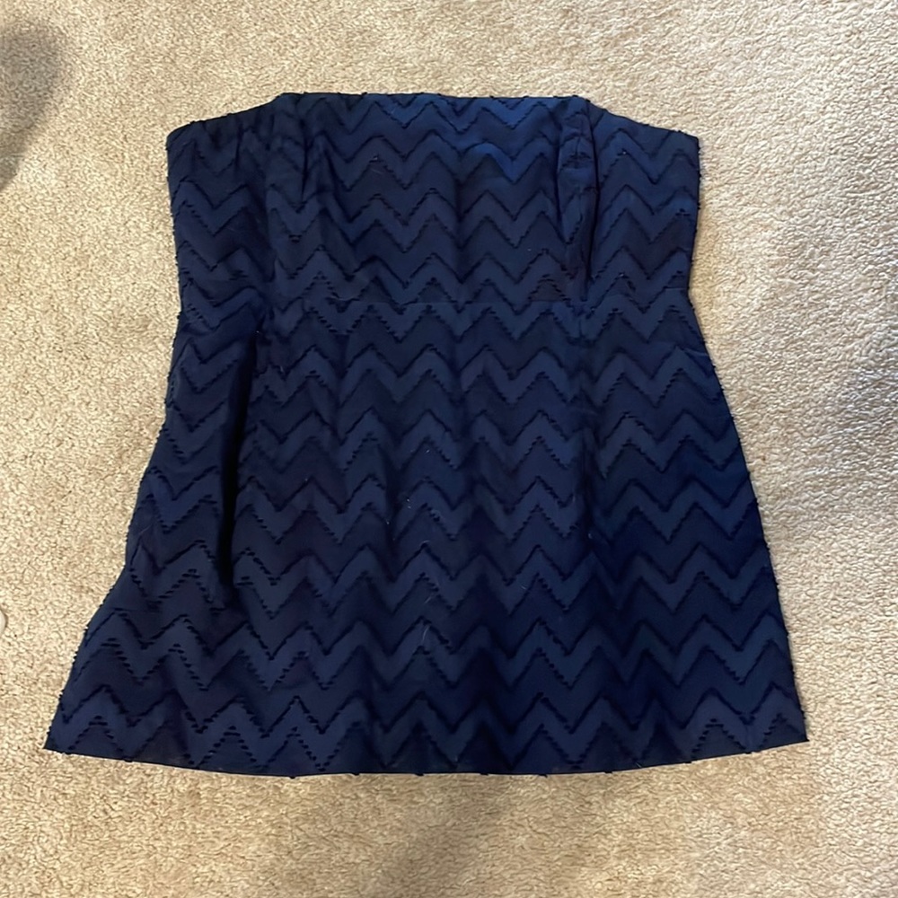 Vineyard vines strapless top, size 2